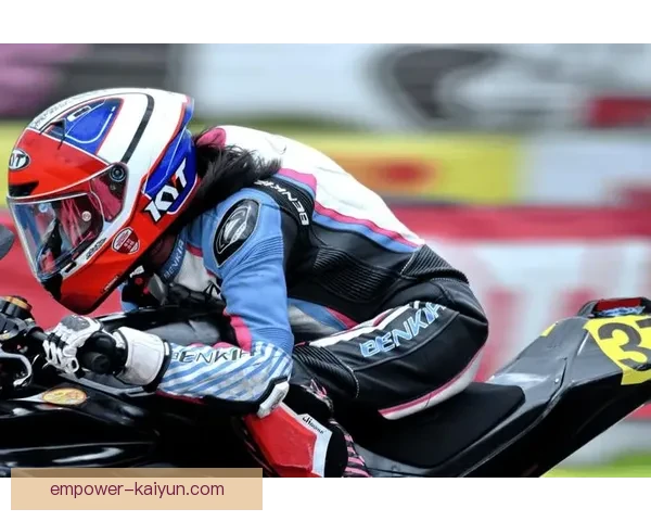 摩托车大奖赛最新动态：新赛季技术革新与车手争夺战激烈升级