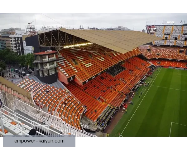 瓦伦西亚足球俱乐部最新赛季发展与未来战略全面解析