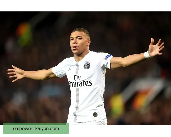 姆巴佩加盟皇马后左路资源如何分配维尼修斯共存体系与战术平衡解析 姆巴佩加盟皇马后左路资源如何分配维尼修斯共存体系与战术平衡解析